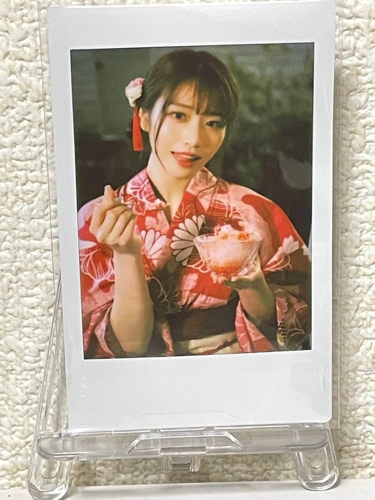 Amazon.co.jp: 河北彩花 チェキ 2枚セット グラビア SNS 夏祭り
